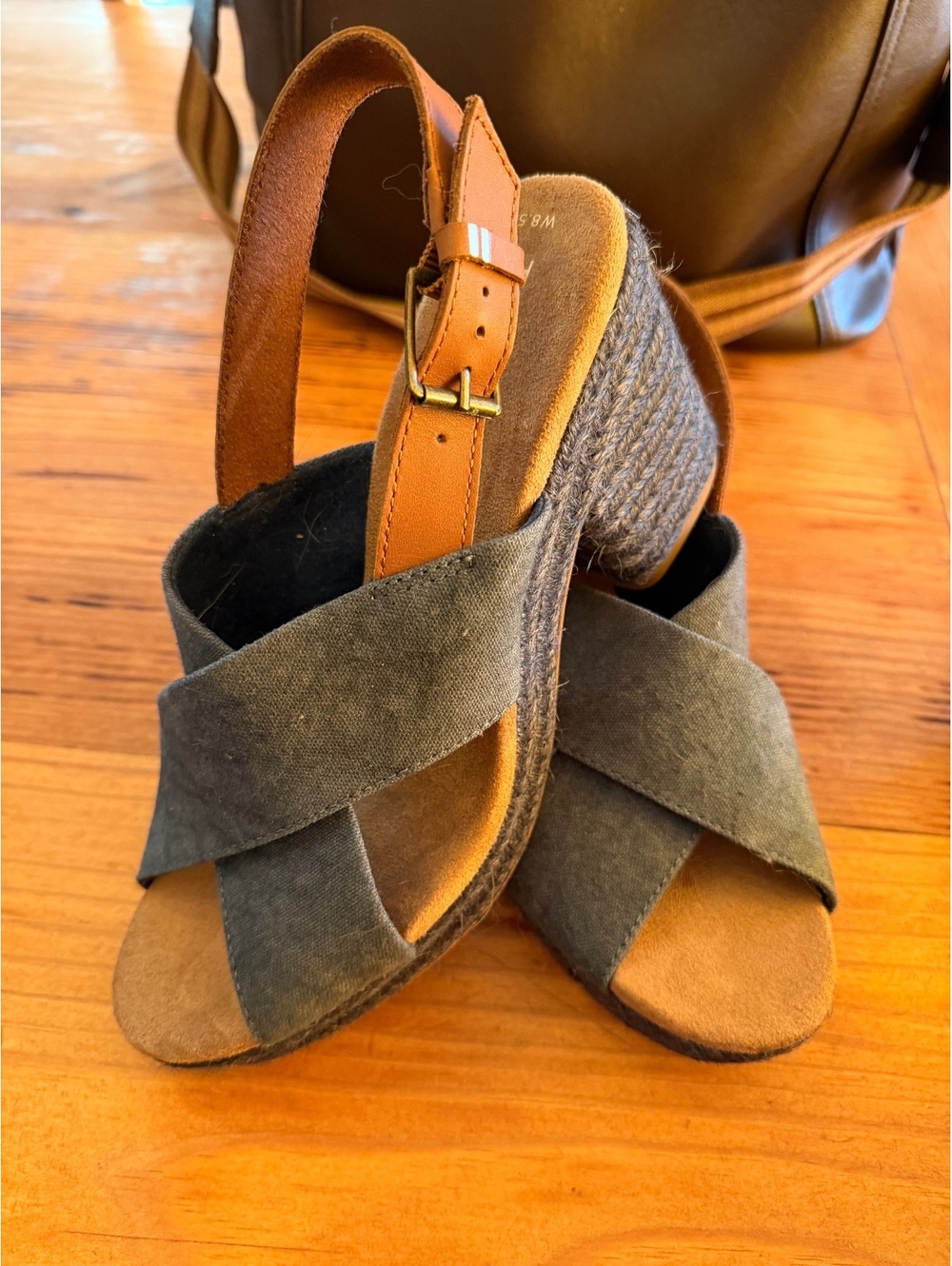 TOMS Women's Size 8M blue Suede Cross Strap Espadrille Sandals with Brown Ankle-